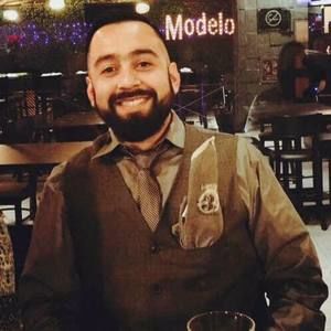 Meet your Posher, Manolo